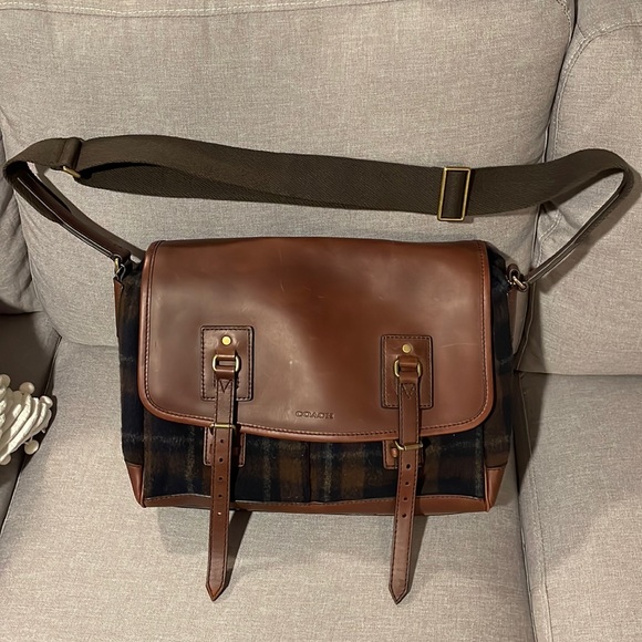 Coach Messenger Bag - Picture 1 of 9